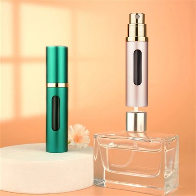 Parfymflaskspray i resestorlek